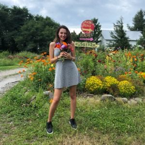 Meet your Posher, Selin